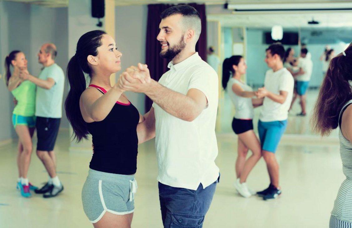 Aprender a bailar salsa ¿dónde tomar clases de salsa en México?